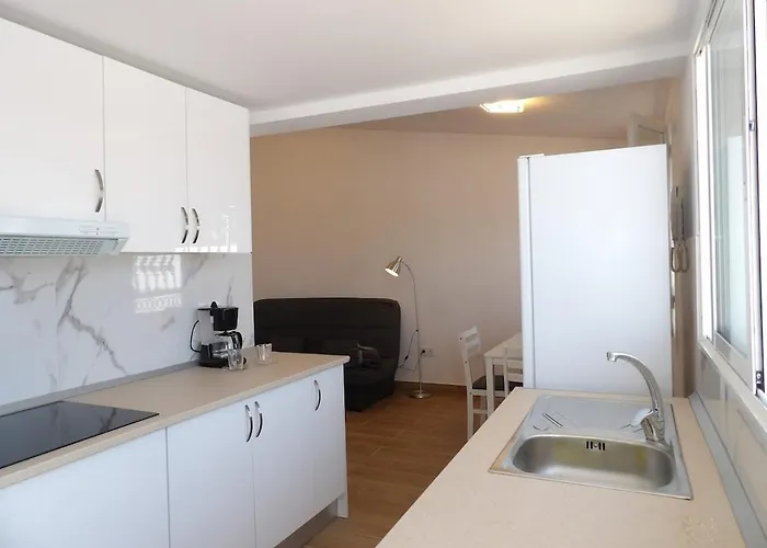 2 Jacuzzis,10 People,villa,nearby Beach,terrace Willa