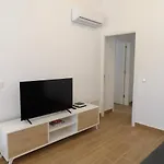 2 Jacuzzis,10 People,villa,nearby Beach,terrace