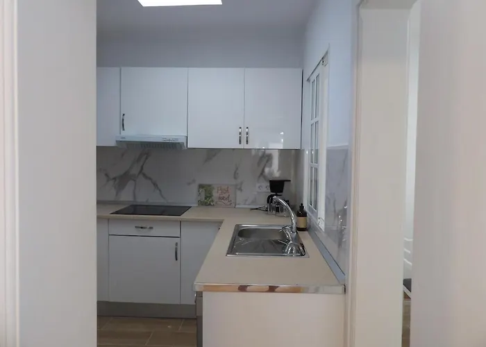 וילה 2 Jacuzzis,10 People,villa,nearby Beach,terrace טרחלחו