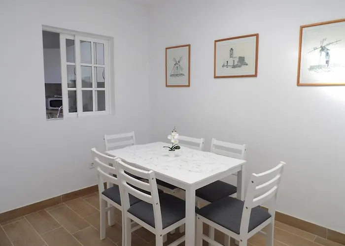וילה 2 Jacuzzis,10 People,villa,nearby Beach,terrace