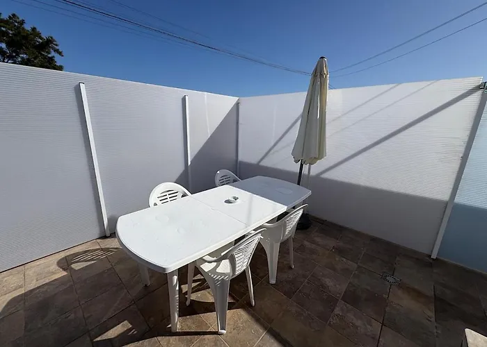 2 Jacuzzis,10 People,villa,nearby Beach,terrace טרחלחו